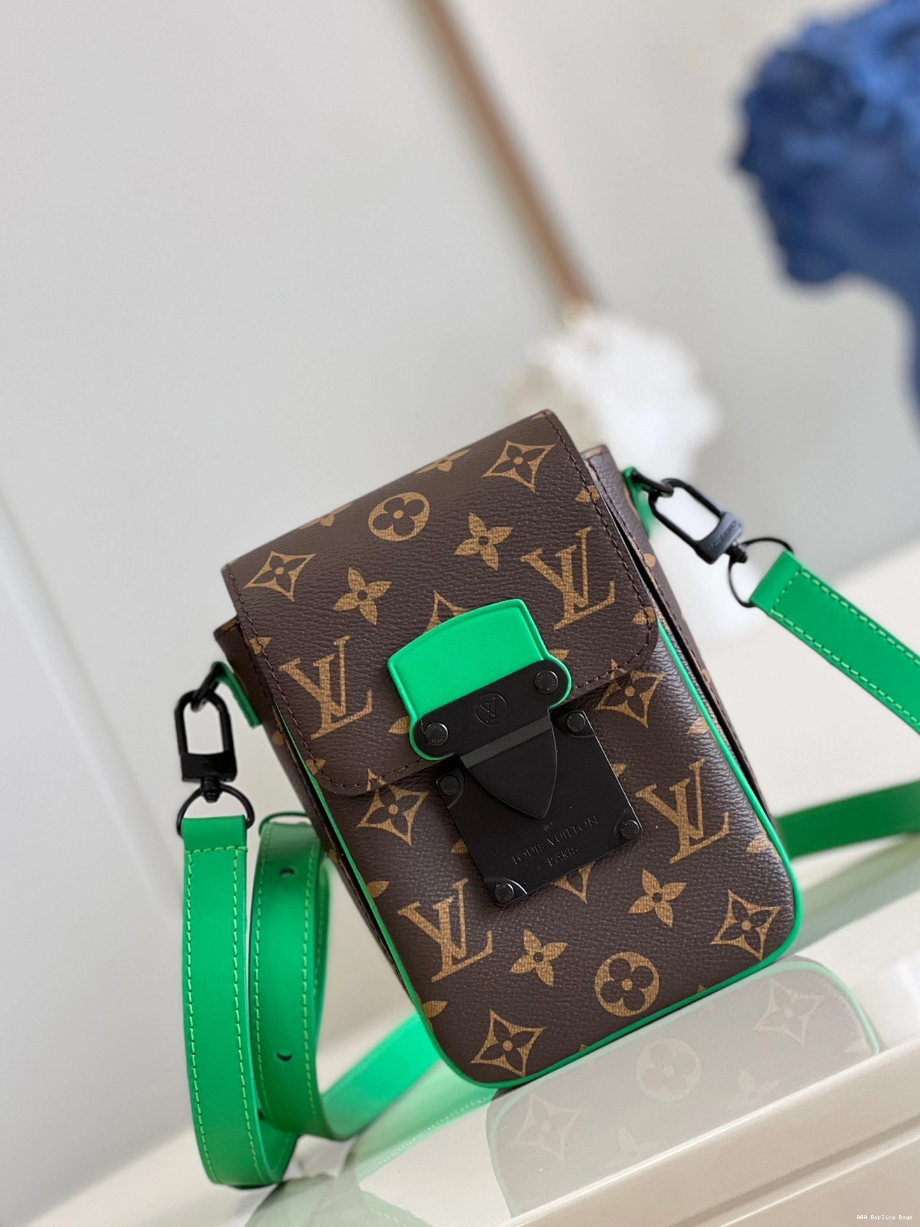 Aaa replica bags VUITTON S-LOCK WALLET VERTICAL WEARABLE LOUIS 0723